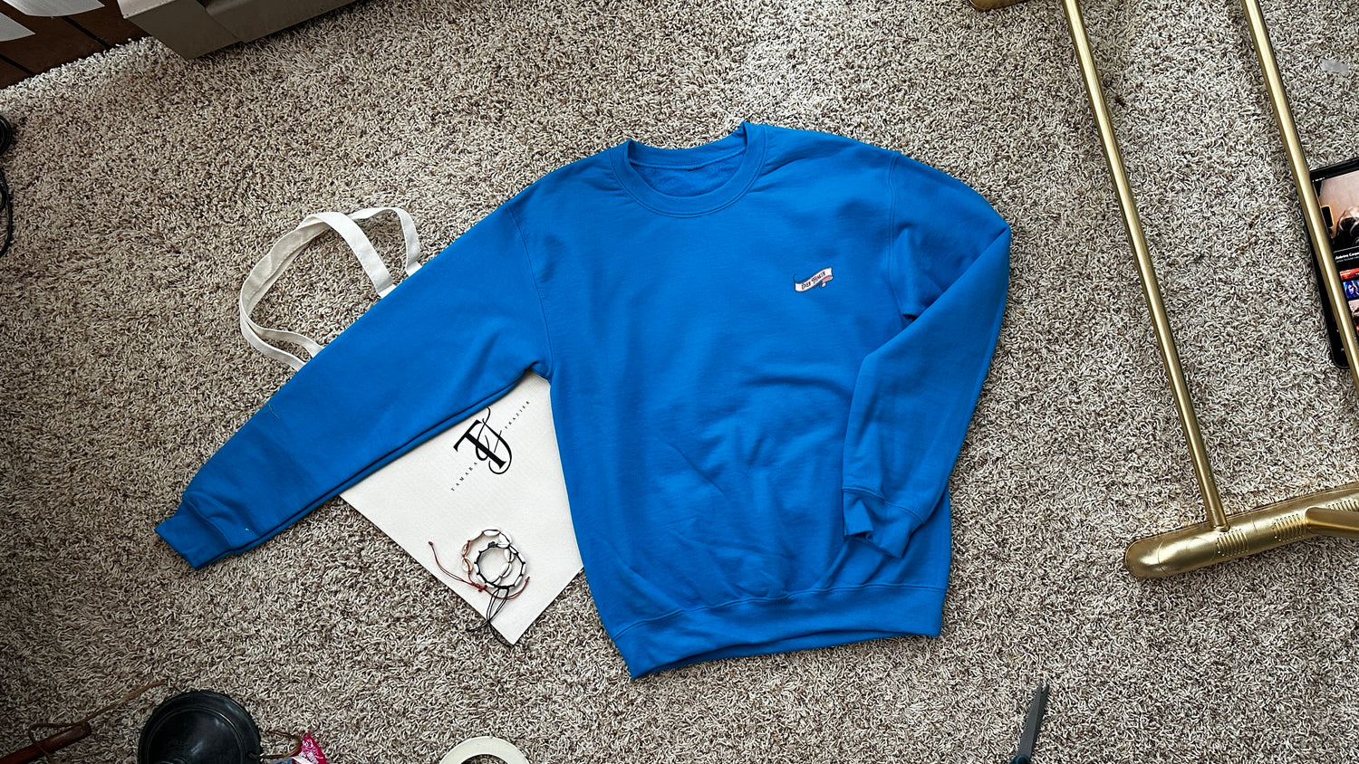 CREWNECK